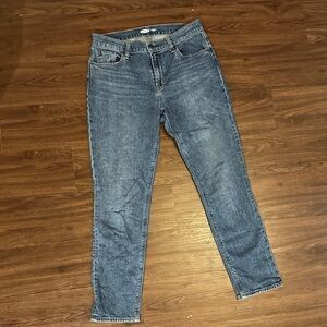 Old Navy mid rise boyfriend jeans. Size 4